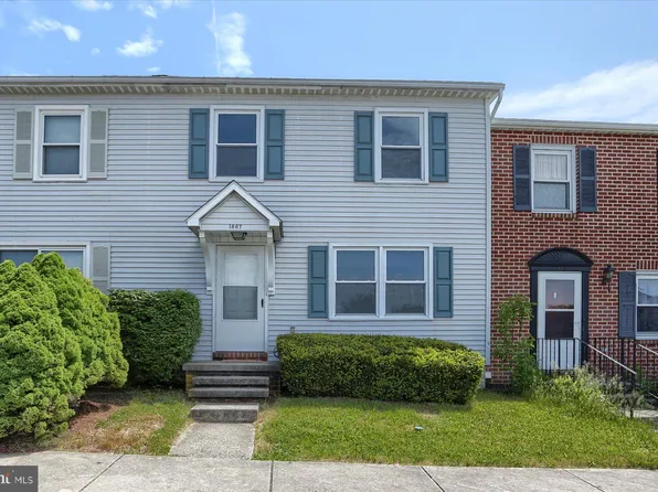 1867 Douglas Dr, Carlisle, PA 17013