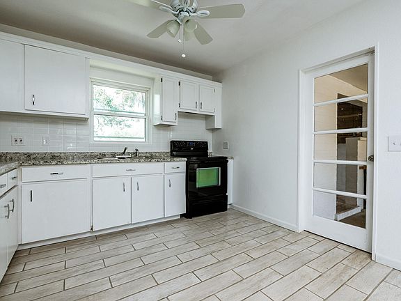 3rd image of 1020 Hartford Ave #1020