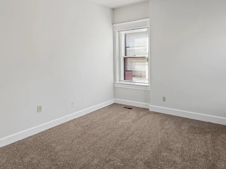 531 W Ormsby Ave #4 — Photo 21