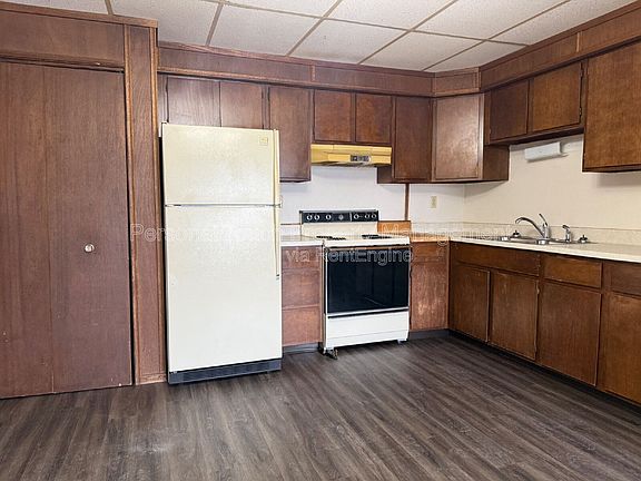 4th image of 911 Western Rd APT 10