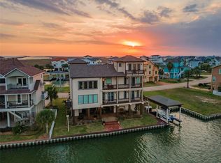 26 Half Moon, Hitchcock, TX 77563