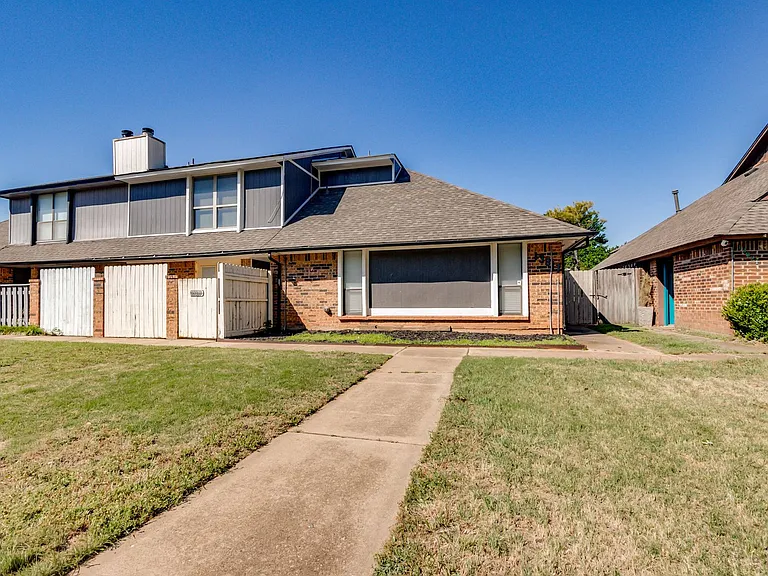 13813 Fairhill Ave — Photo 33