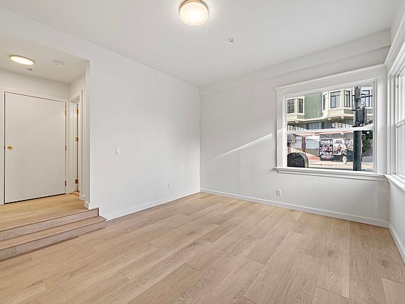 3rd image of 901 Pine St