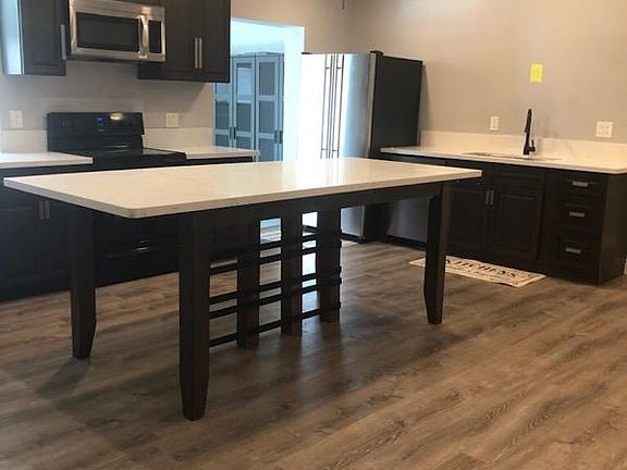 3rd image of 8833 W Diana Ave