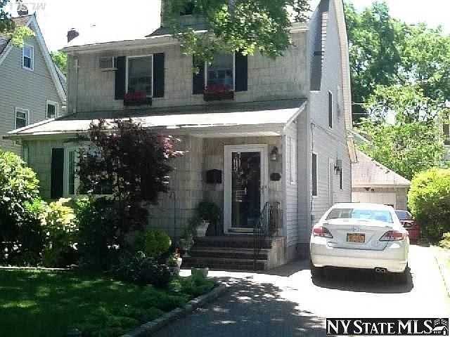 1st image of 18 Bayberry Ave