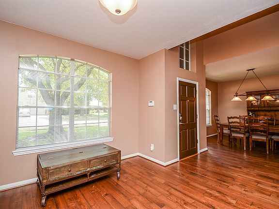 2nd image of 5202 Bay Pines Dr