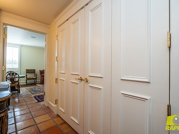 5th image of 800 W Avenue D #2SE