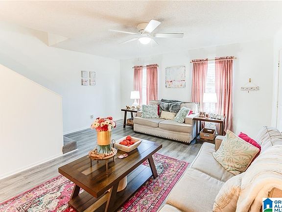 3rd image of 1009 12th St #10