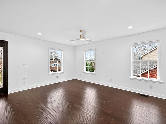 5th image of 6709 Autumn Oaks Dr