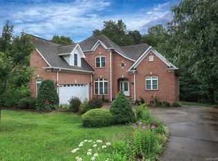 231 Colony Dr, Mooresville, NC 28115