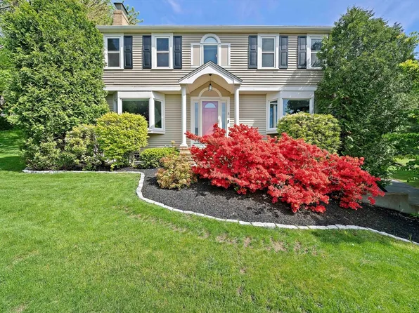 5 Pear Tree Dr, Canton, MA 02021