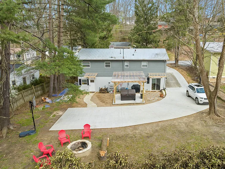 195 London Rd #B — Photo 25