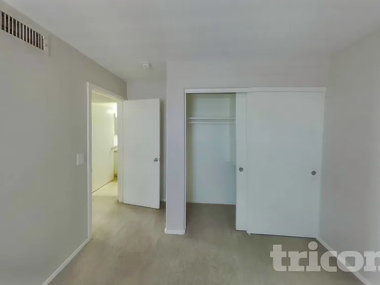 12917 W Windsor Ave — Photo 10