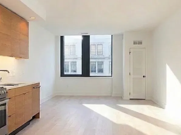 10 Provost Street image 1 of 12