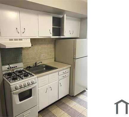 1st image of 2480 Clover Crest Dr #4