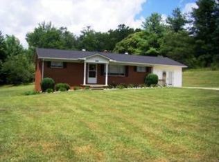 824 Tatertown Loop, Nebo, NC 28761