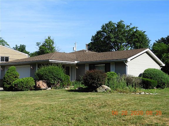 2nd image of 900 Kingsway Dr