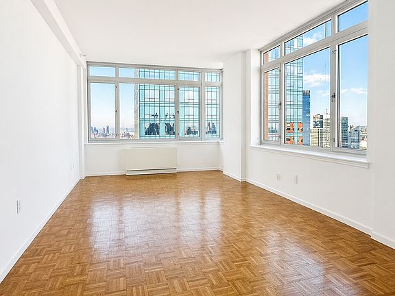 3rd image of 350 W 43rd St APT 45D