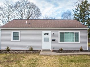 94 Cimarron Dr, Rochester, NY 14620