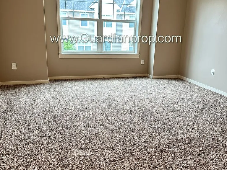 11950 Emery Village Dr N — Photo 13