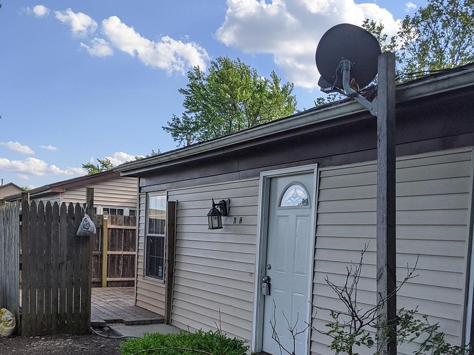 1st image of 11 Fernwood Dr #H