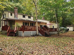 7 Hutchins Rd, Raymond, ME 04071