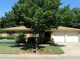 3900 Wrentham Dr, Arlington, TX 76016