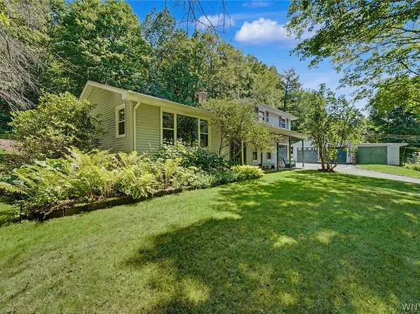 6667 Hunters Creek Rd, South Wales, NY 14139