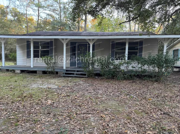 25594 W Spruce St, Lacombe, LA 70445