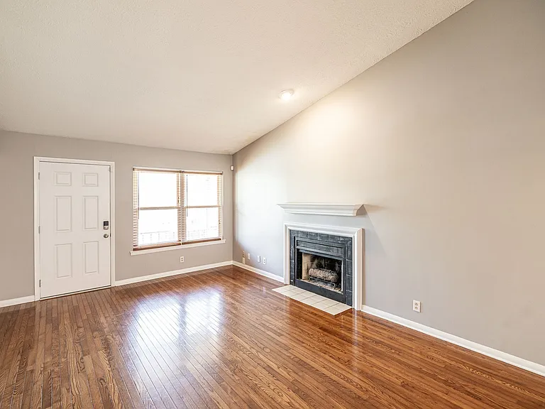 5507 Hill Ct — Photo 6