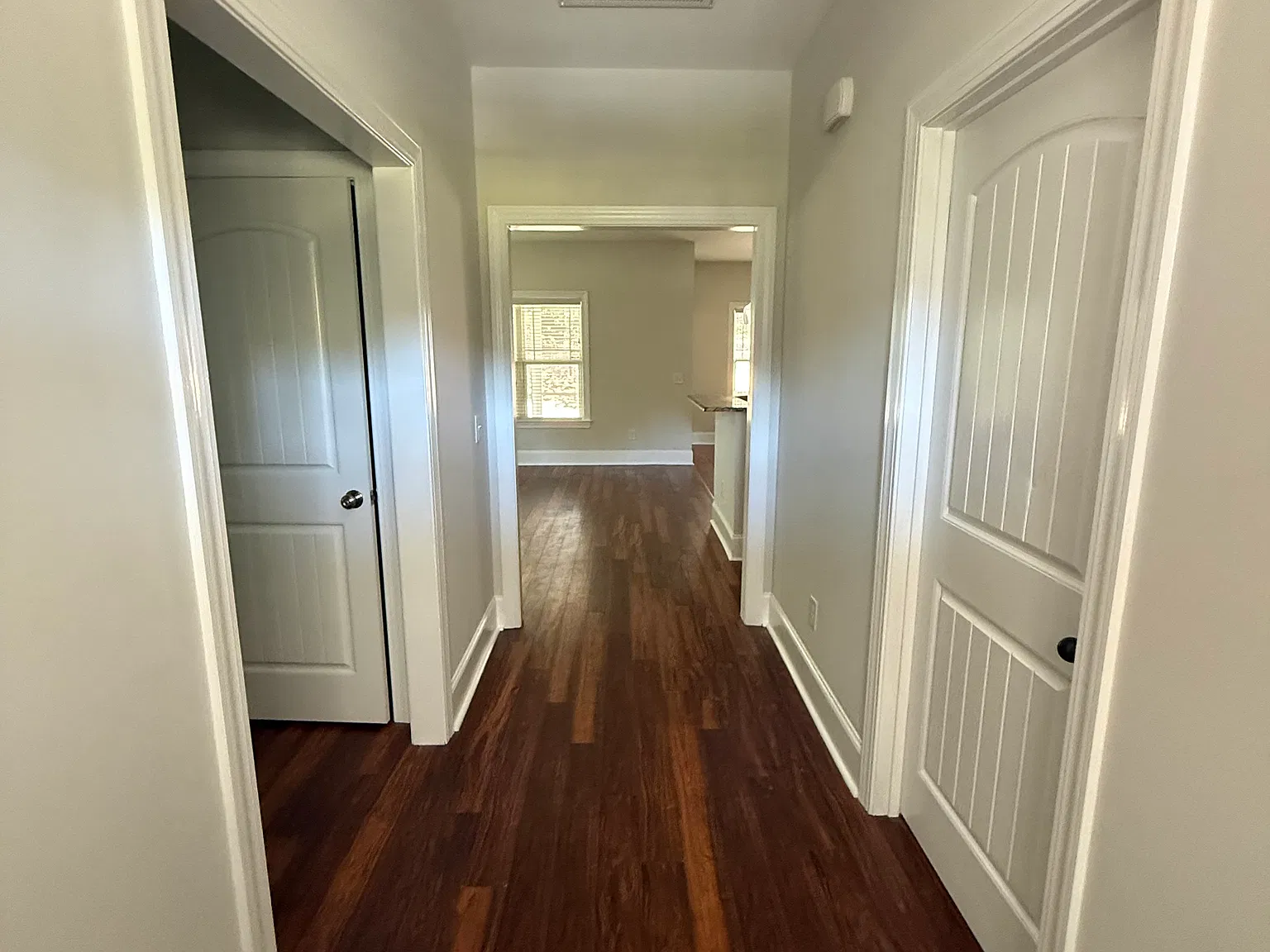 3 bed, 1650 sqft, $2,200 — Photo 2