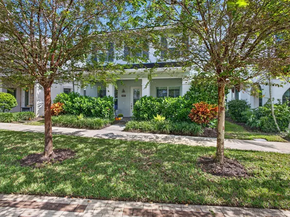 8028 Hobbes Way, Palm Beach Gardens, FL 33418