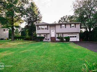 11 Ellison Ave, Edison, NJ 08820