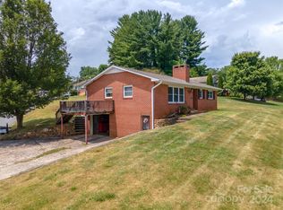 269 N Main St, Canton, NC 28716
