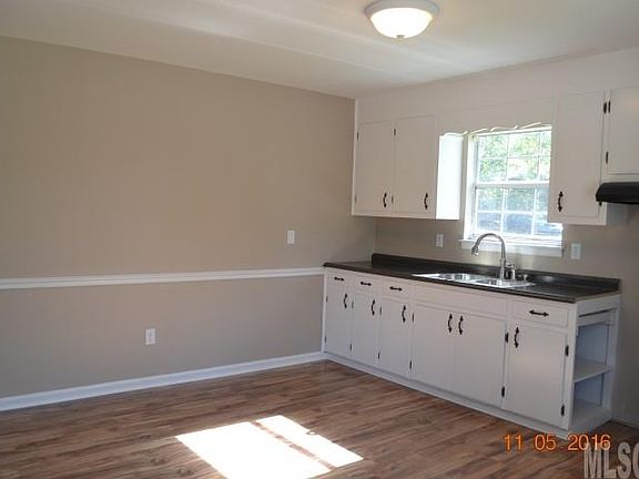 3rd image of 403 S 10th St