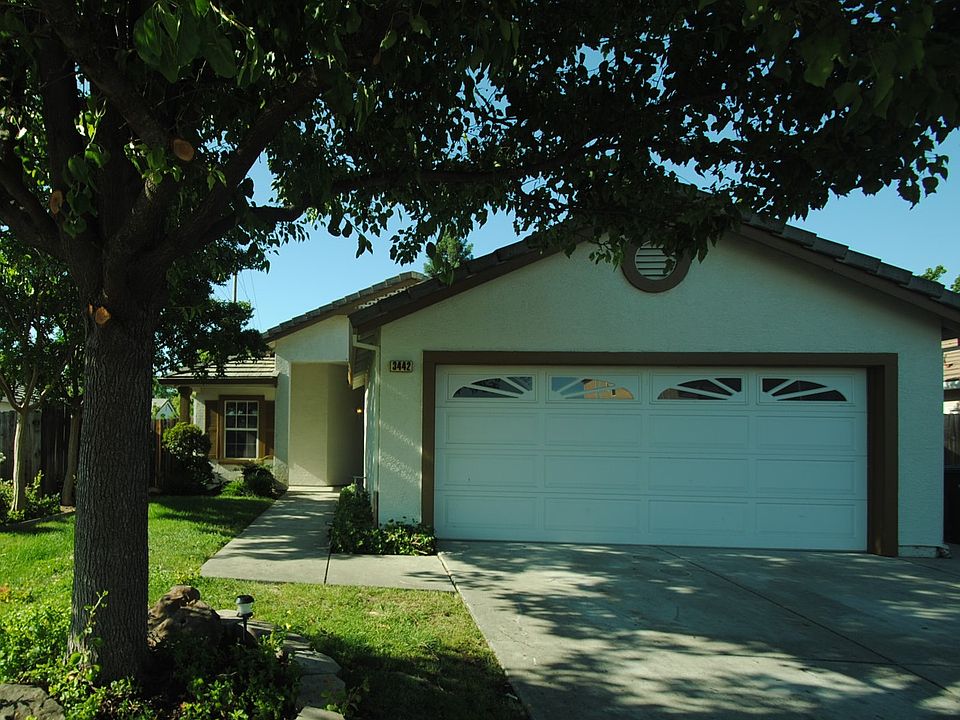1st image of 3442 Alder Canyon Way