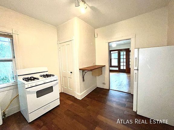 5th image of 604 N Weber St APT 4