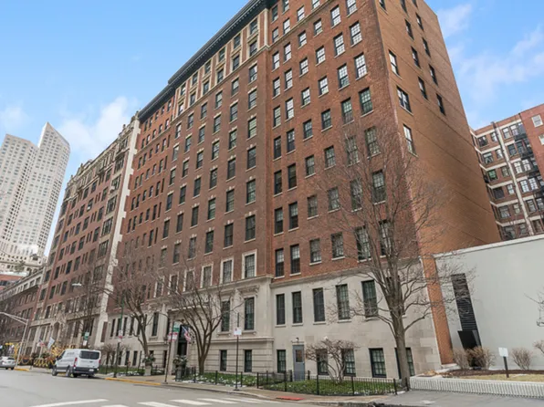 232 E Walton Pl #5E, Chicago, IL 60611