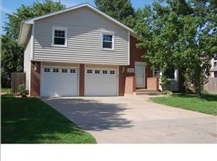8322 W 19th St N, Wichita, KS 67212