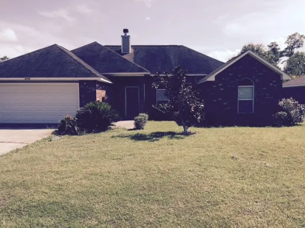 8122 Longwood Dr, Gautier, MS 39553