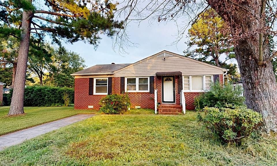 1st image of 1016 Lyndon Cir