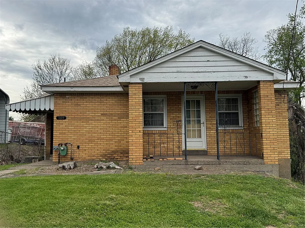 509 Oak St photo 1