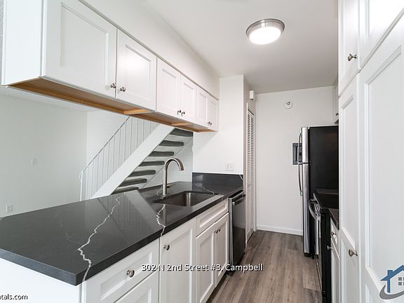 2nd image of 302 N 2nd St APT 3