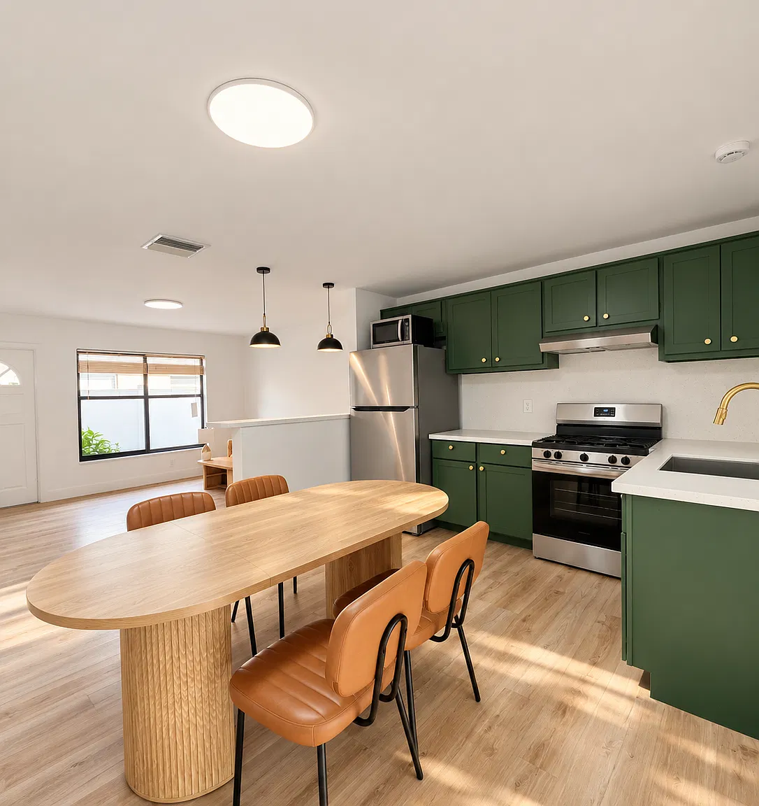 2 bed, 900 sqft, $2,500 — Photo 2