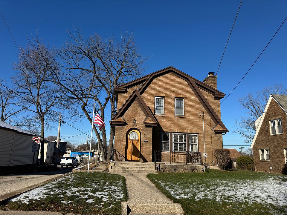 1st image of 2410 15th Ave