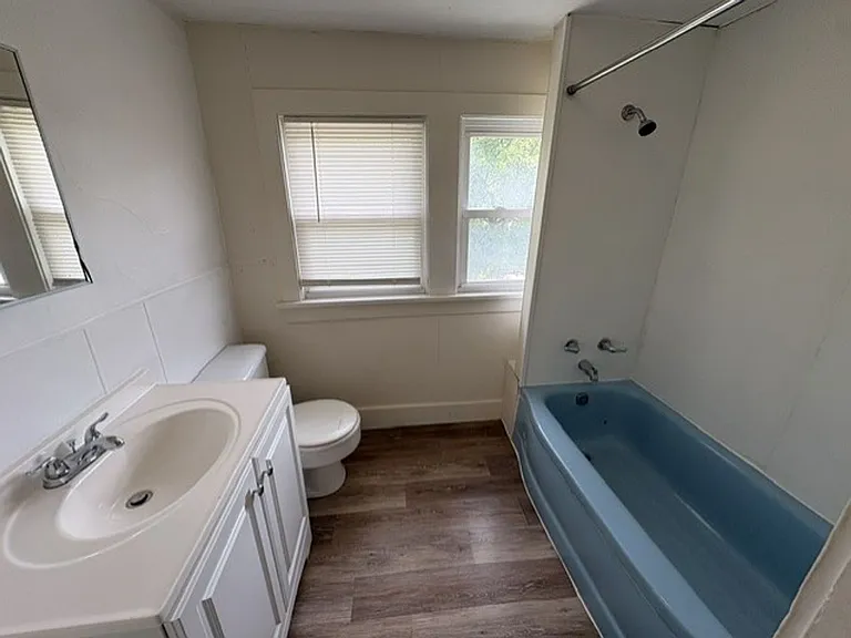 668 Roscoe Ave — Photo 7