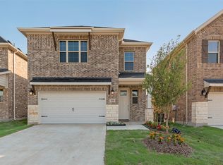 1126 Redcoat Dr, Forney, TX 75126