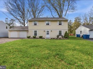 311 E Park Ave, Sellersville, PA 18960
