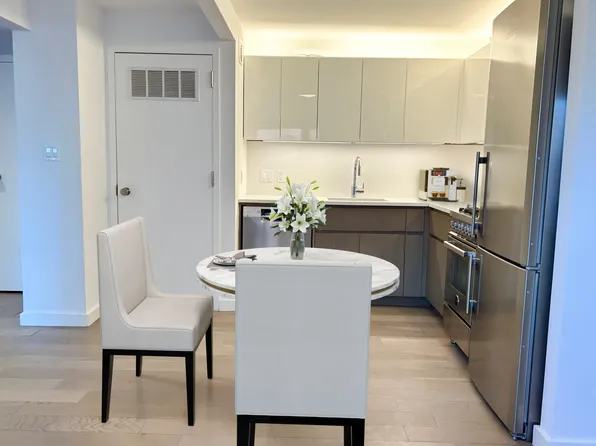 107 Columbia Heights image 2 of 6