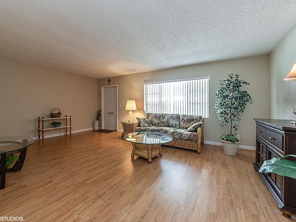 2nd image of 2118 SW Park Dr